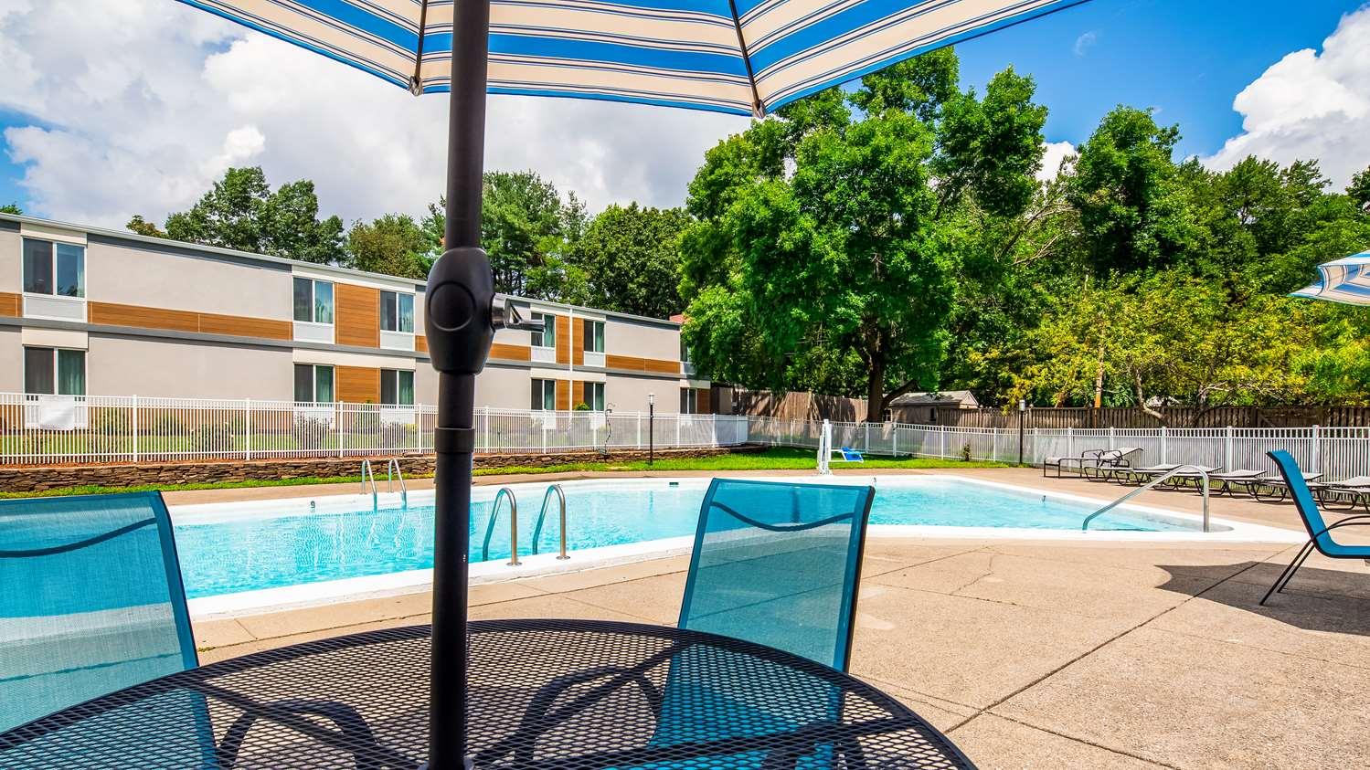 Best Western Plus Chelmsford Inn Экстерьер фото