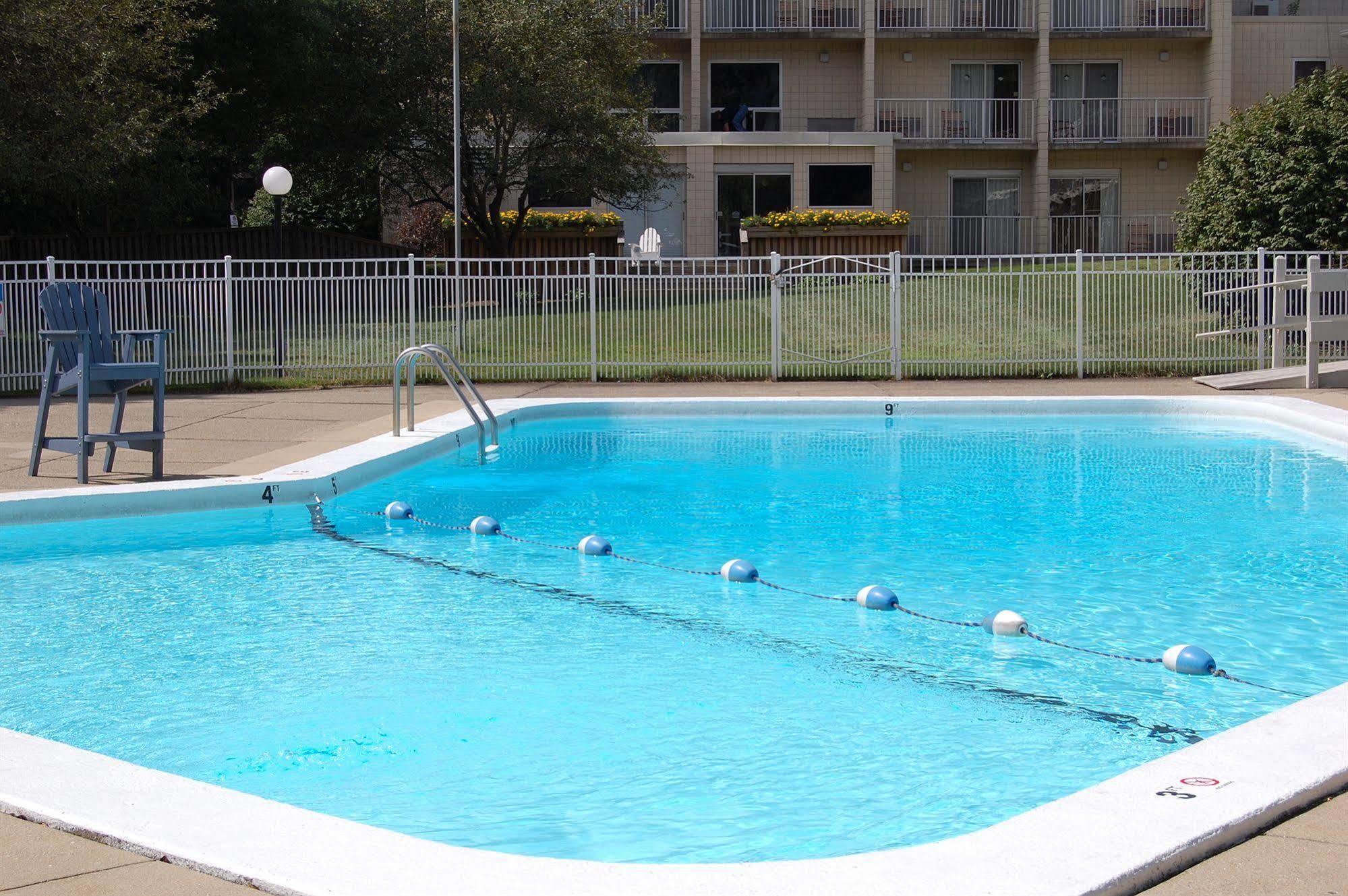 Best Western Plus Chelmsford Inn Экстерьер фото